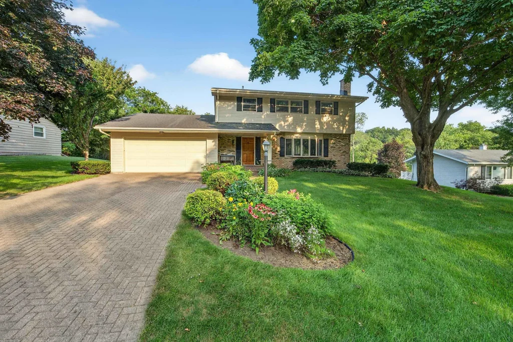 414 Melody Lane, Verona