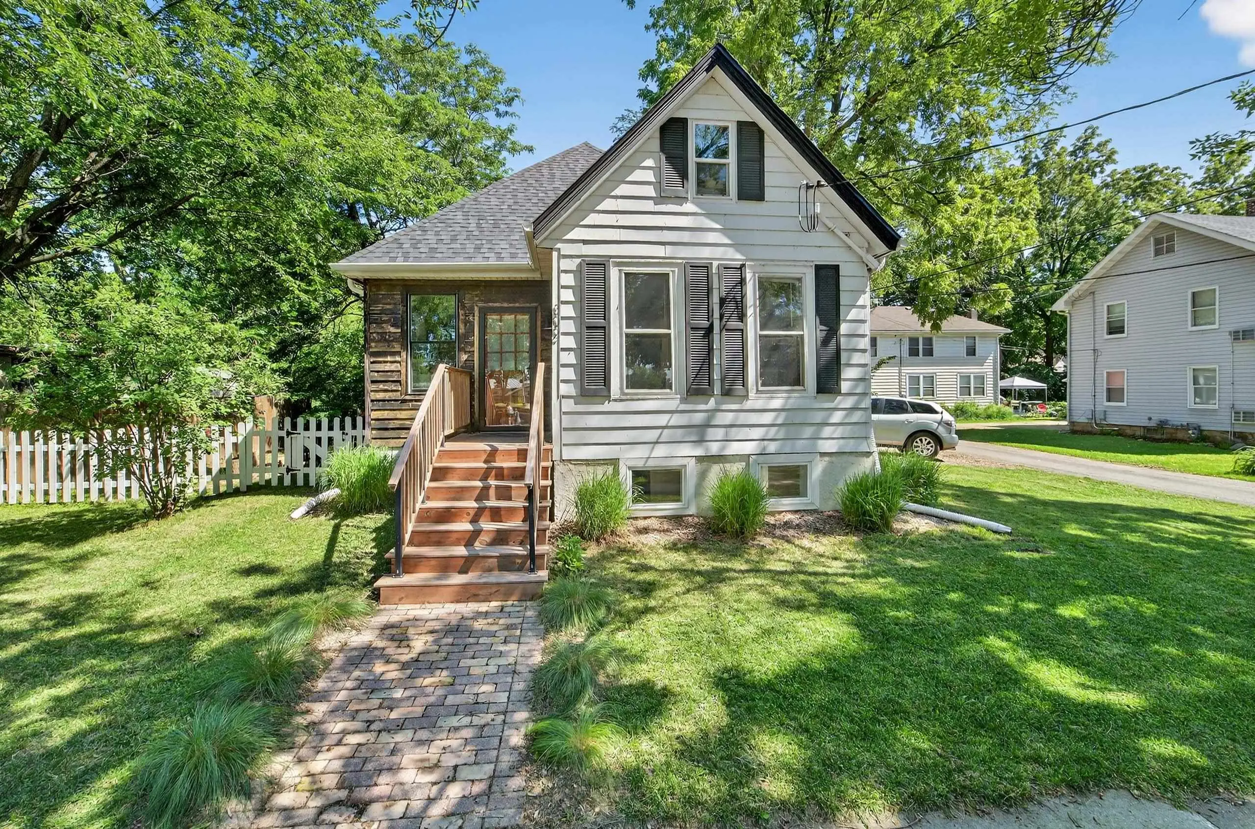 Photo of Listing #2006746