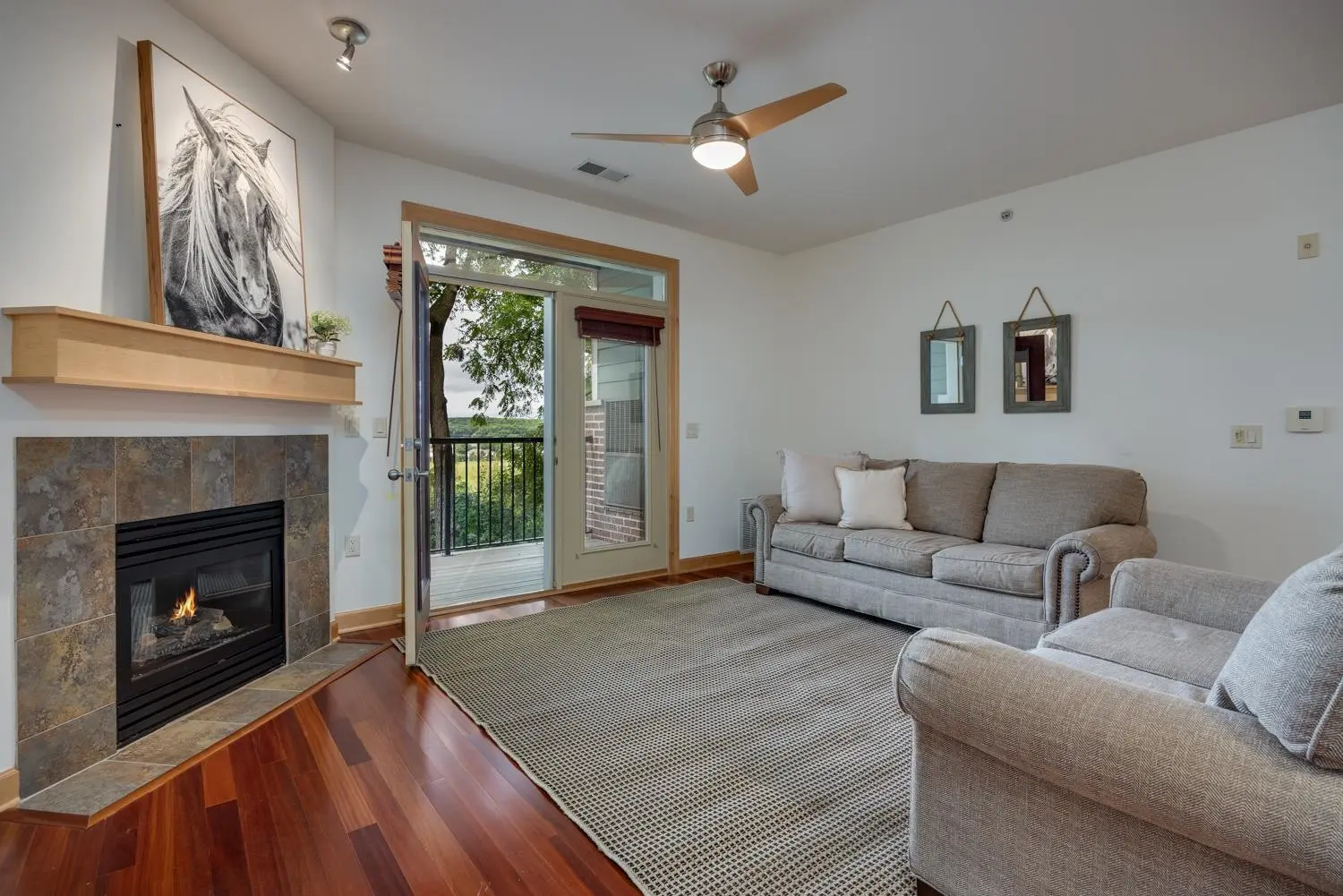 Photo of Listing #2006874