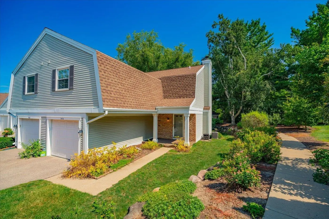 Photo of Listing #2006877