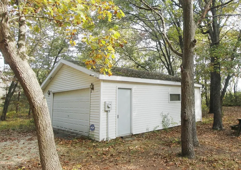 N5830 Oak Tree Acres, Princeton