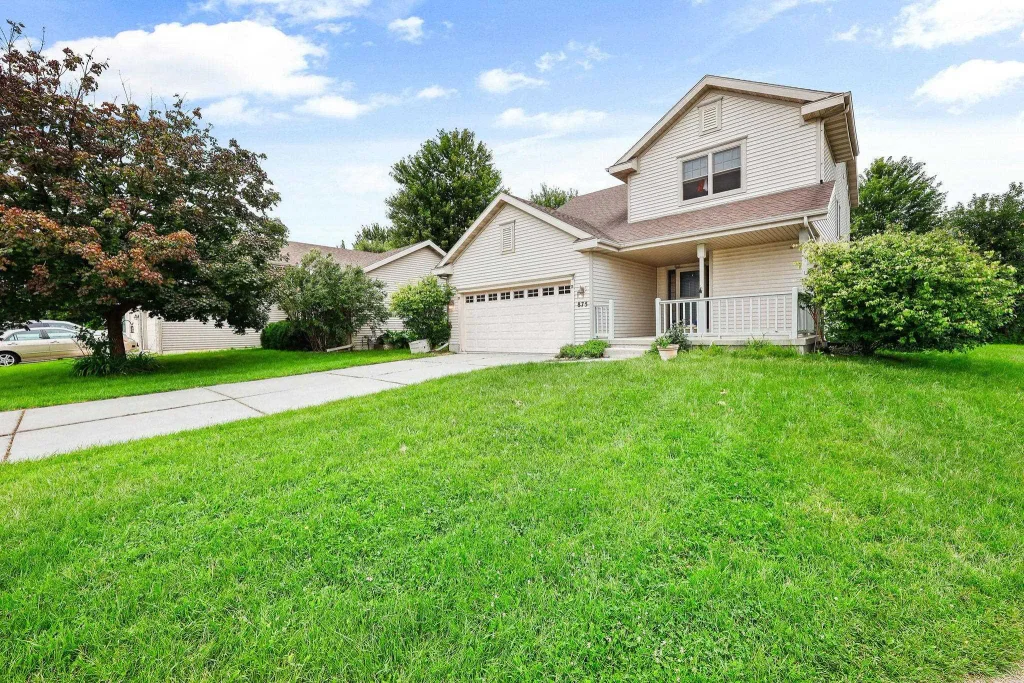 875 North Edge Trail, Verona