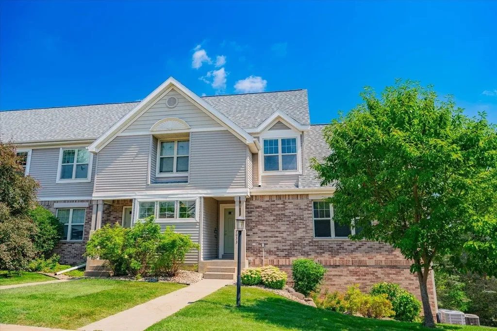 3033 Stratton Way, Madison