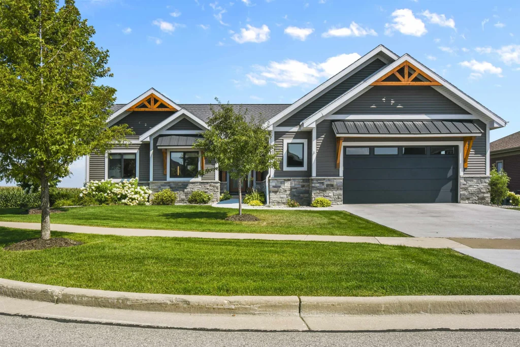 1325 Jens Court, Stoughton