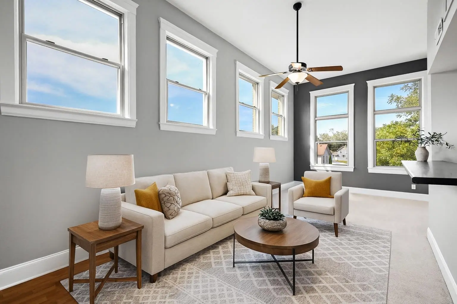 Photo of Listing #2007364