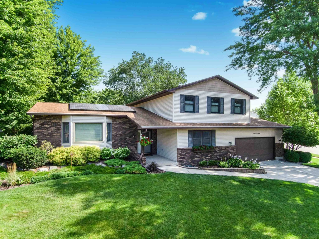 3716 Lexington Circle, Middleton