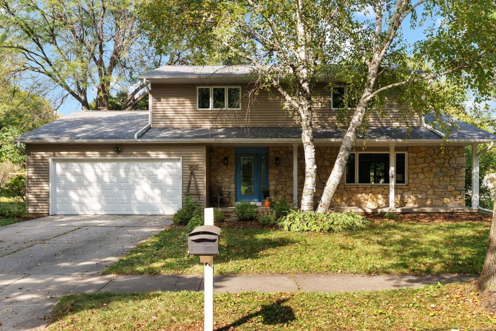 7406 Farmington Way, Madison