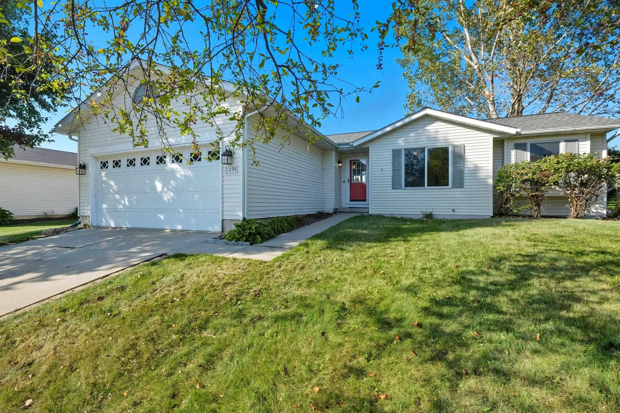 Photo of Listing #2007495