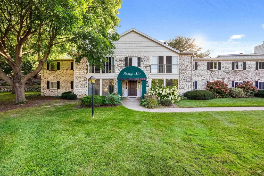 #c - 79 Golf Parkway, Madison