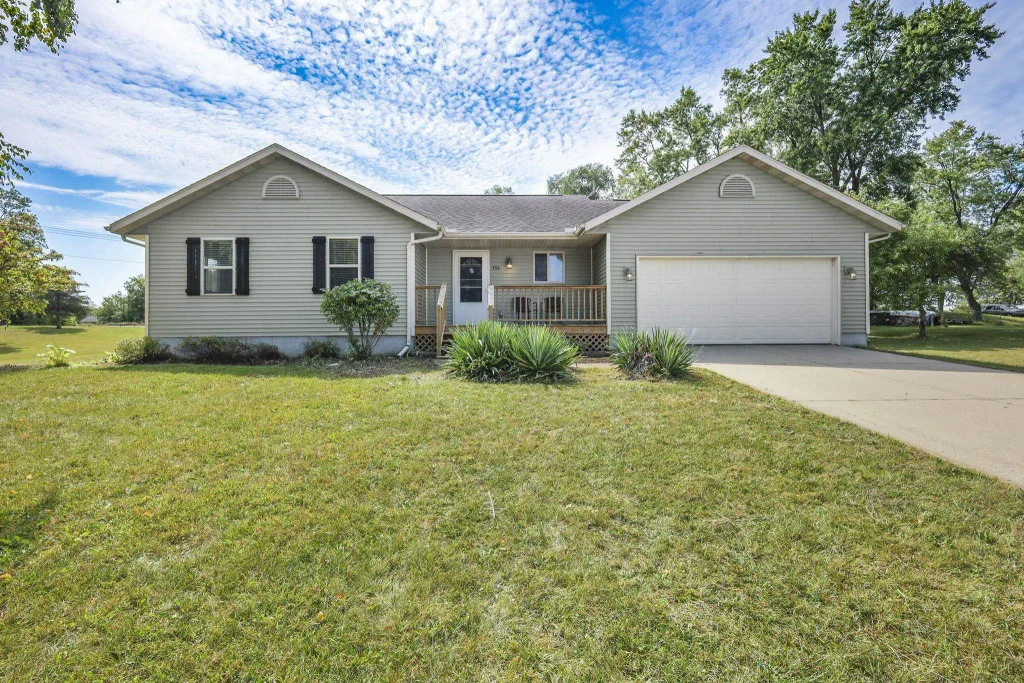 156 W Dodge Street, Wyocena