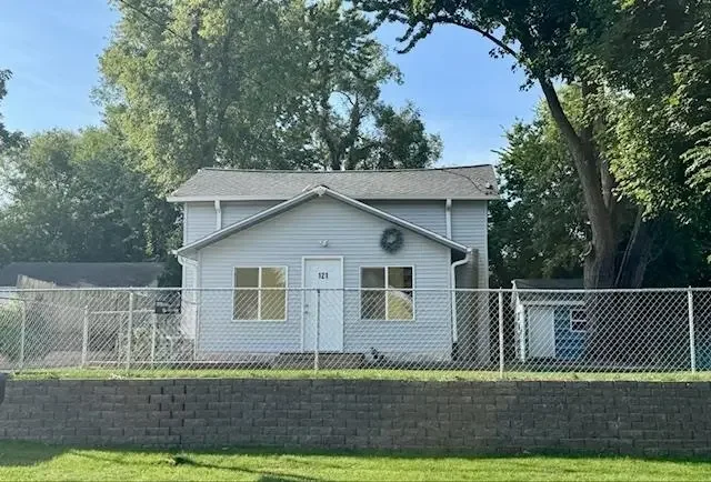 121 Elliott Street, Janesville