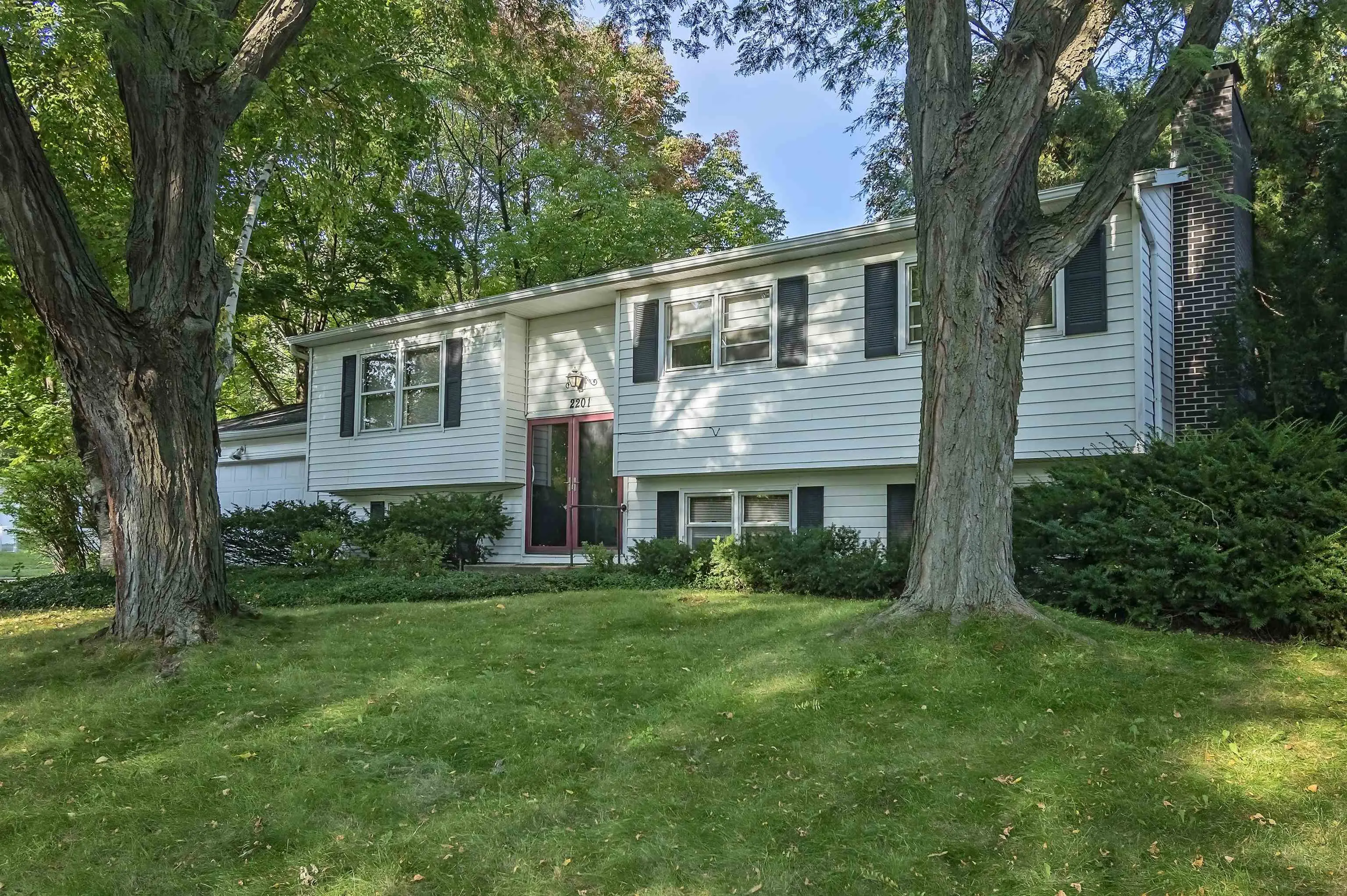 Photo of Listing #2007928