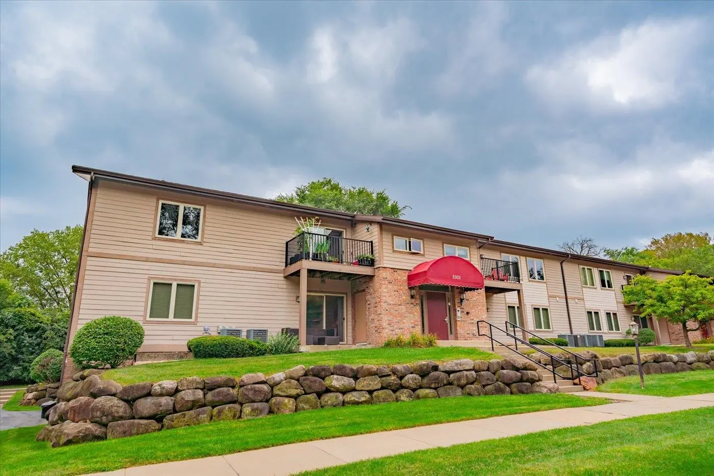 Photo of Listing #2007958