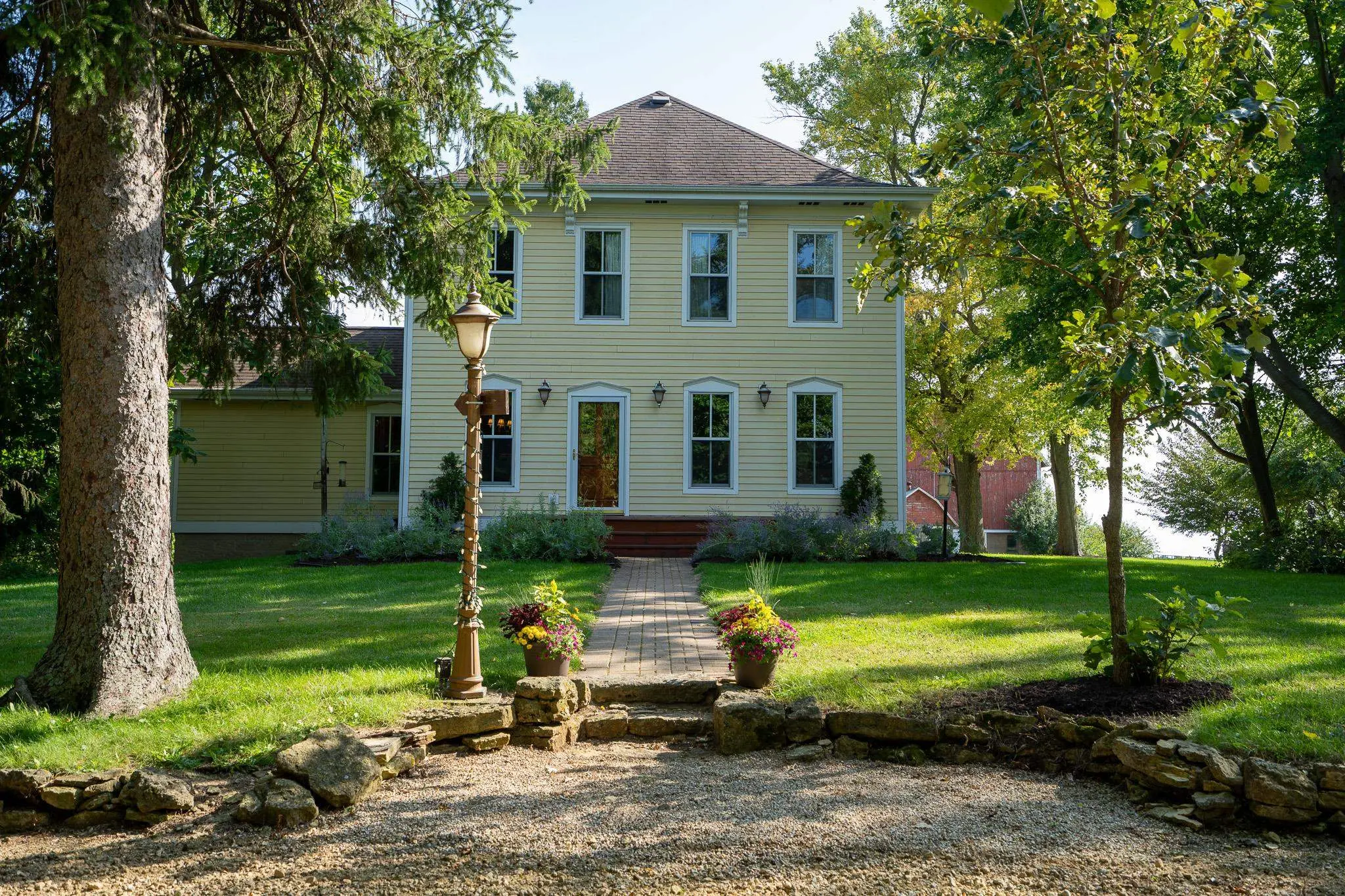 Photo of Listing #2007997