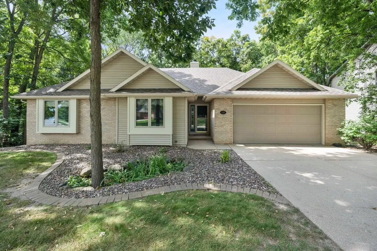 Photo of Listing #2008028