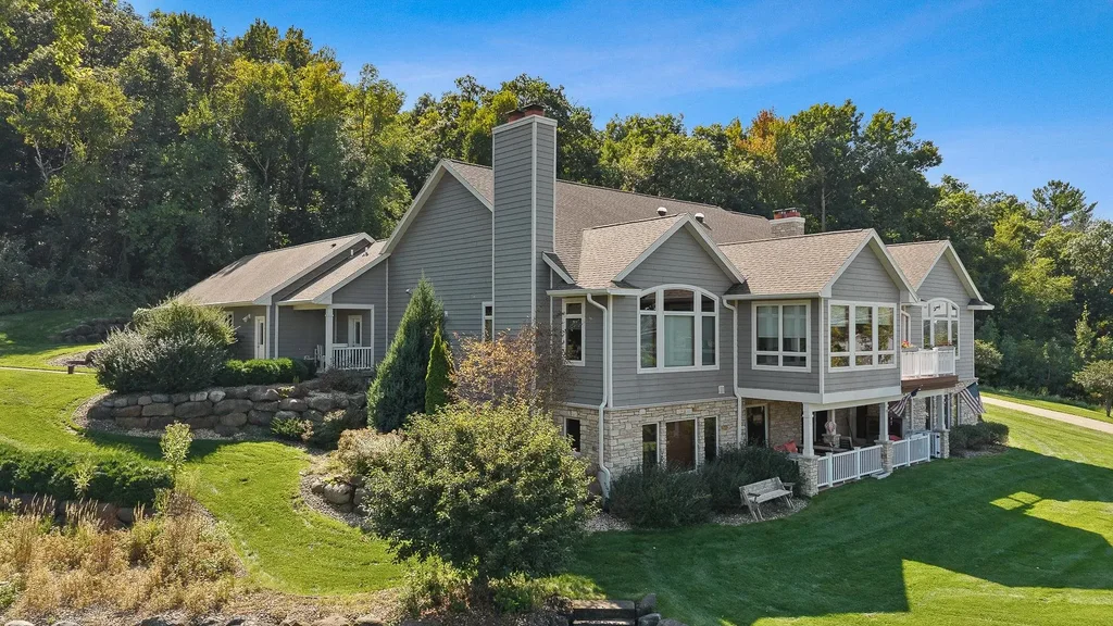 N2420-n2432 Highway 188, West Point