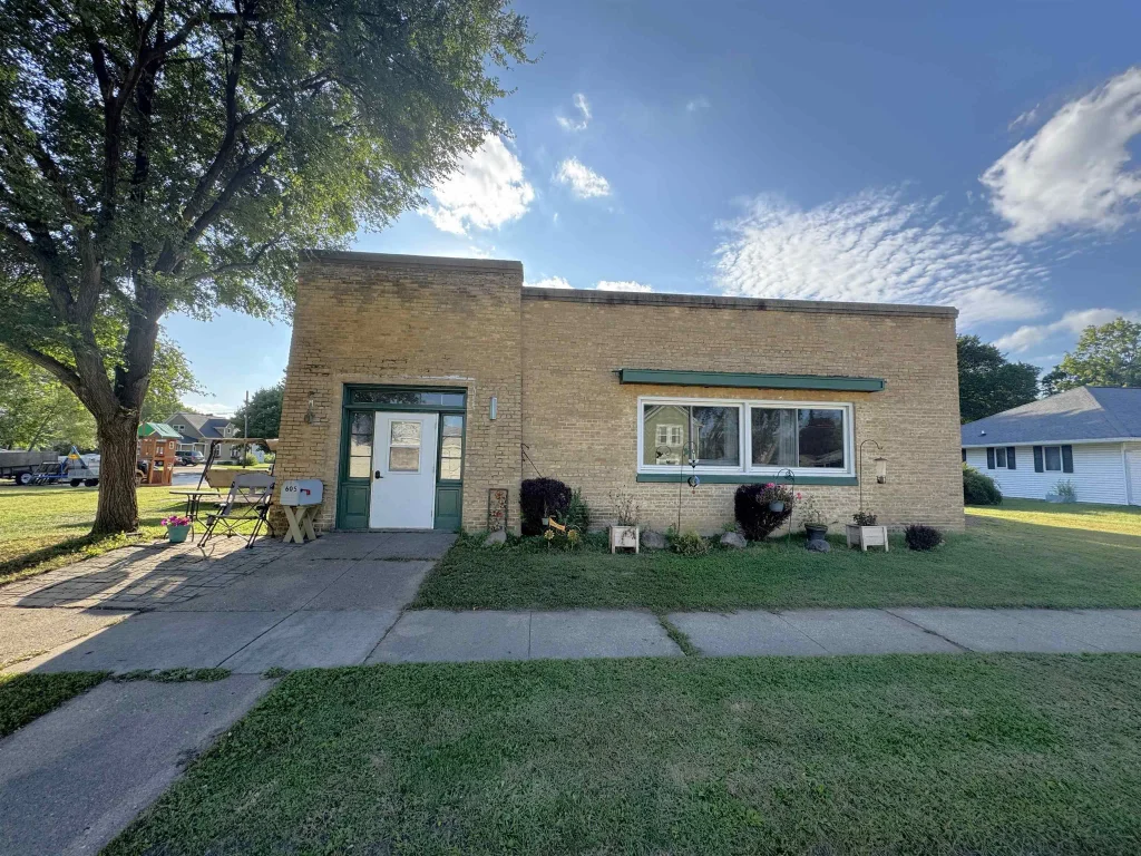 605 E 4th Avenue, Brodhead