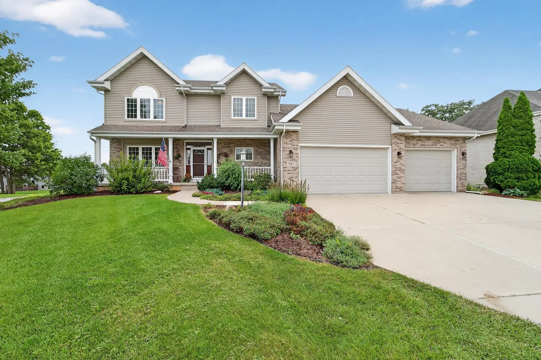 Photo of Listing #2008157