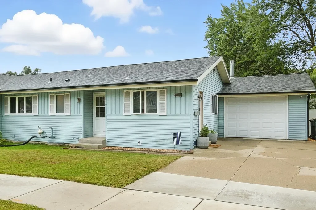 905 Vandenburg Street, Sun Prairie