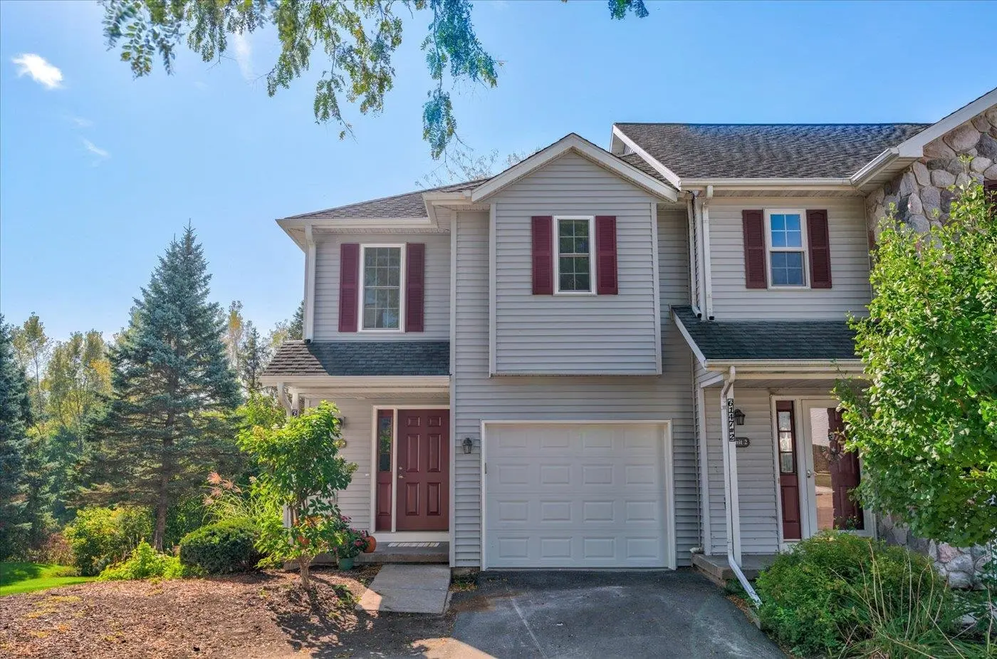 Photo of Listing #2008252