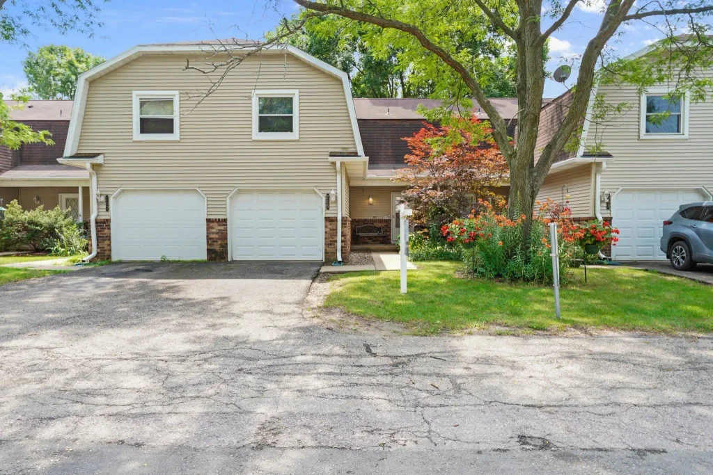 717 Hemlock Drive, Verona