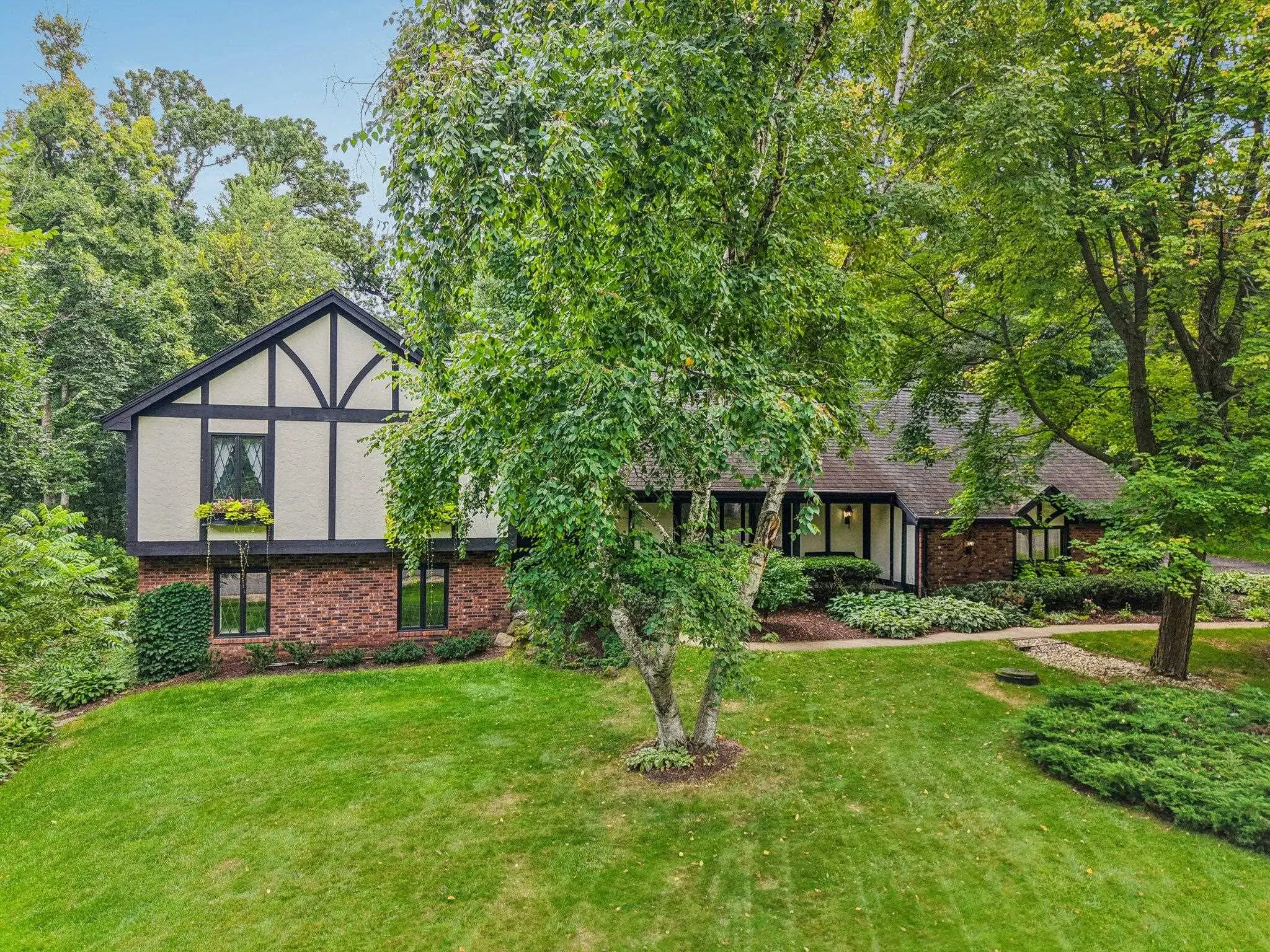 Photo of Listing #2008299