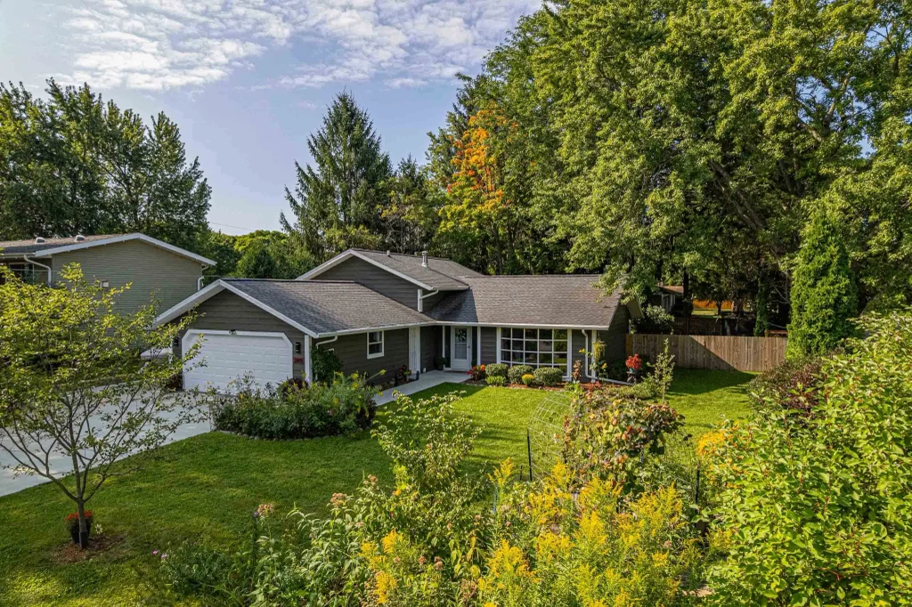 2805 Florann Drive, Fitchburg