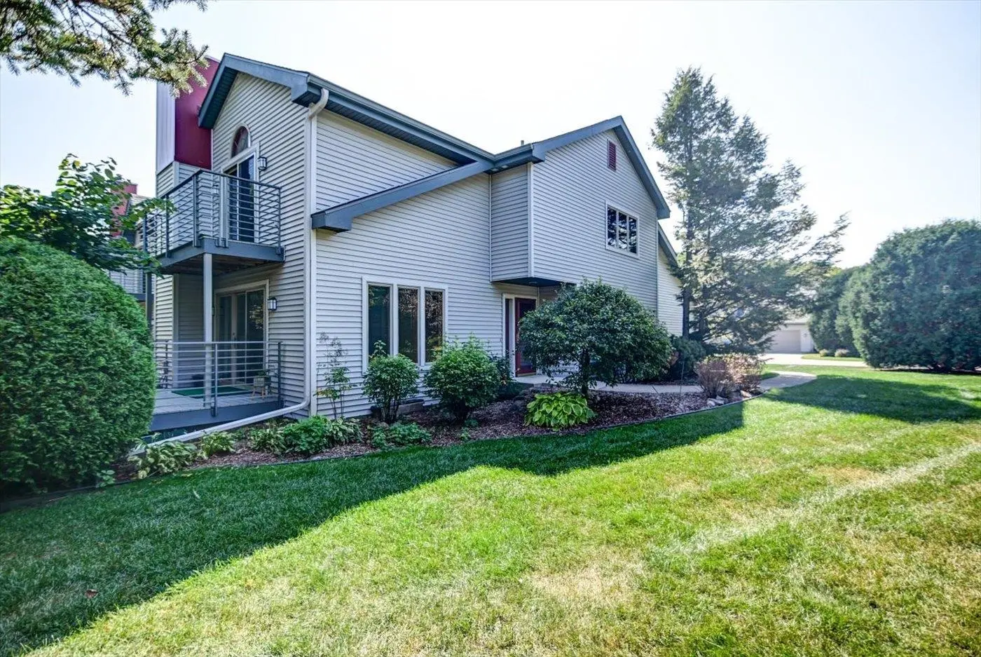 Photo of Listing #2008418