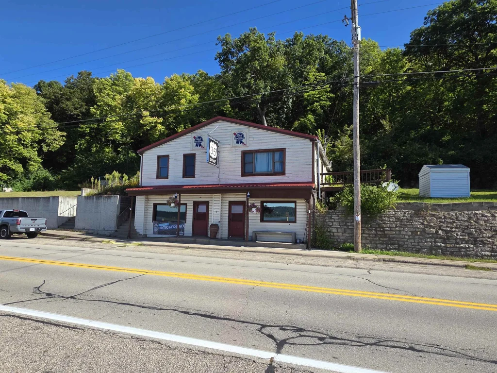 106 Main Street, Ferryville