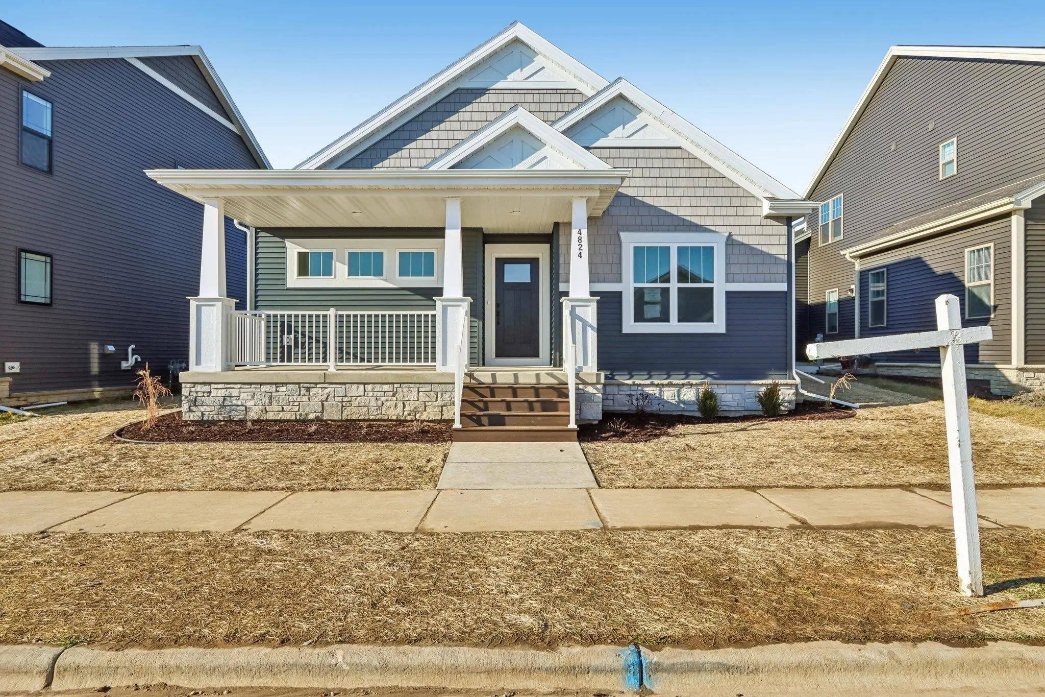 Photo of Listing #2008429