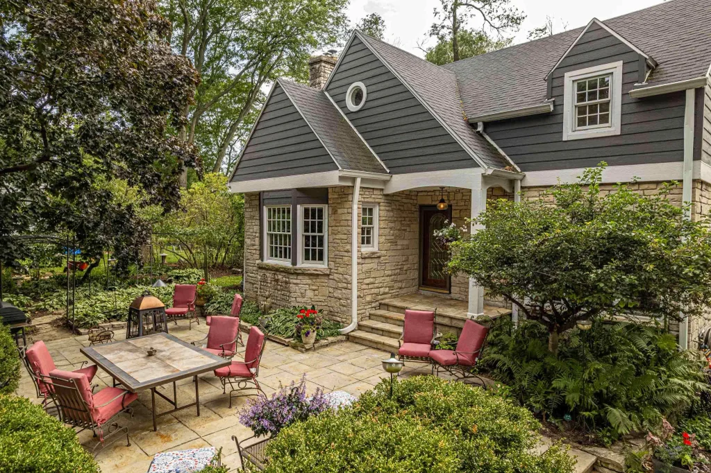 6233 Countryside Lane, Madison