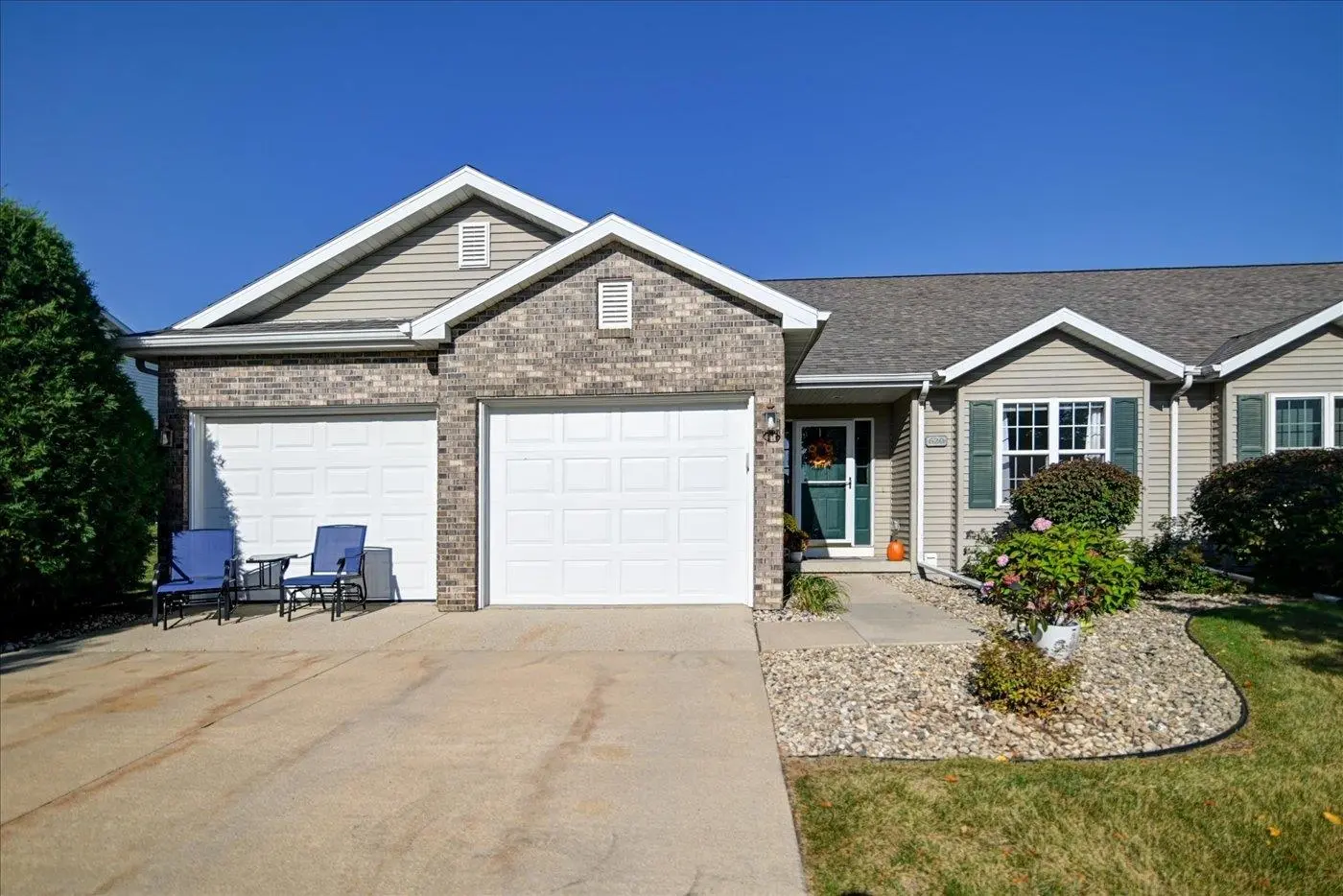 Photo of Listing #2008539