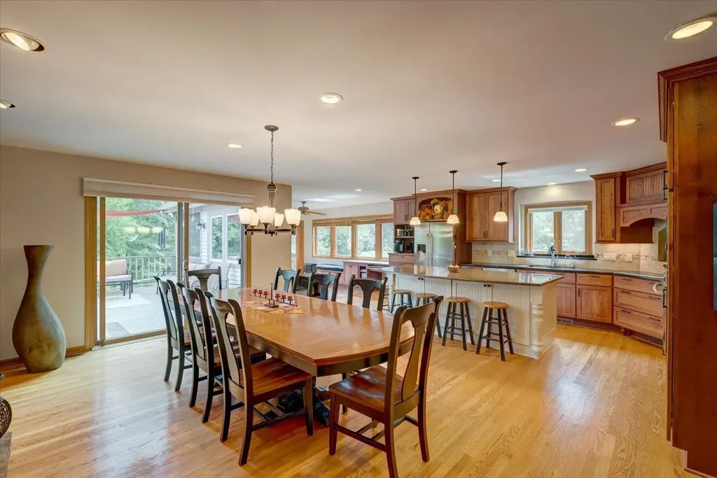 5834 Persimmon Drive, Fitchburg