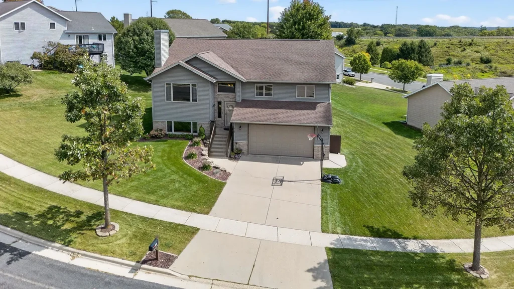 612 Trotter Drive, Mount Horeb