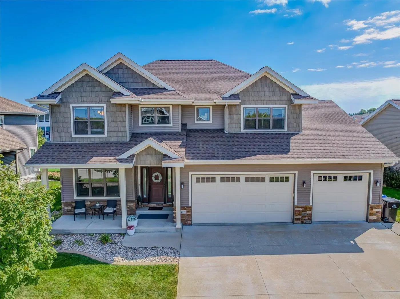 Photo of Listing #2008755