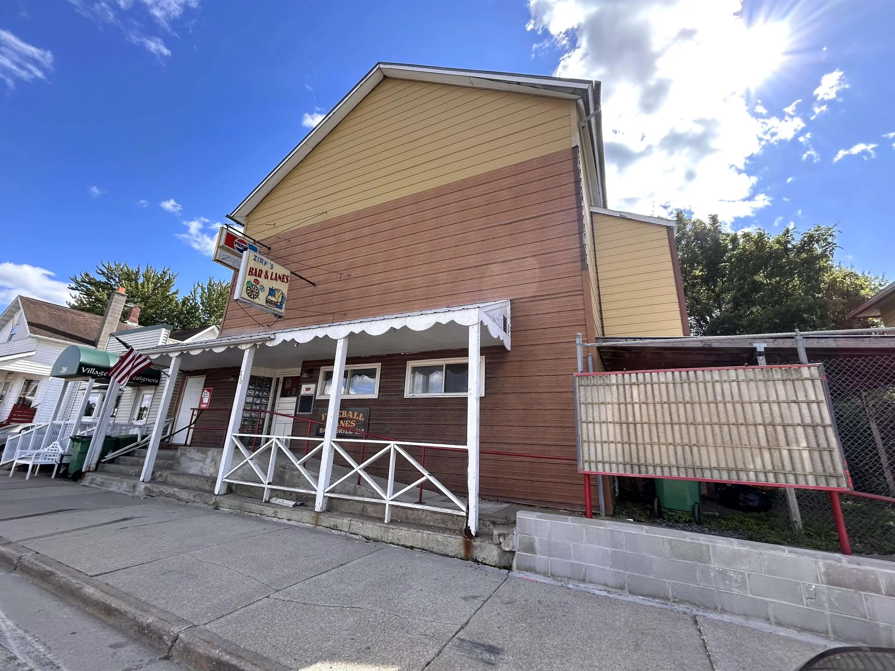 220 W South Railroad Street, Kendall