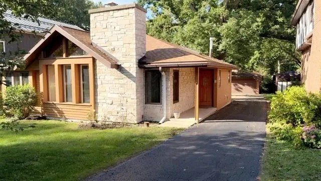 Photo of Listing #2008827