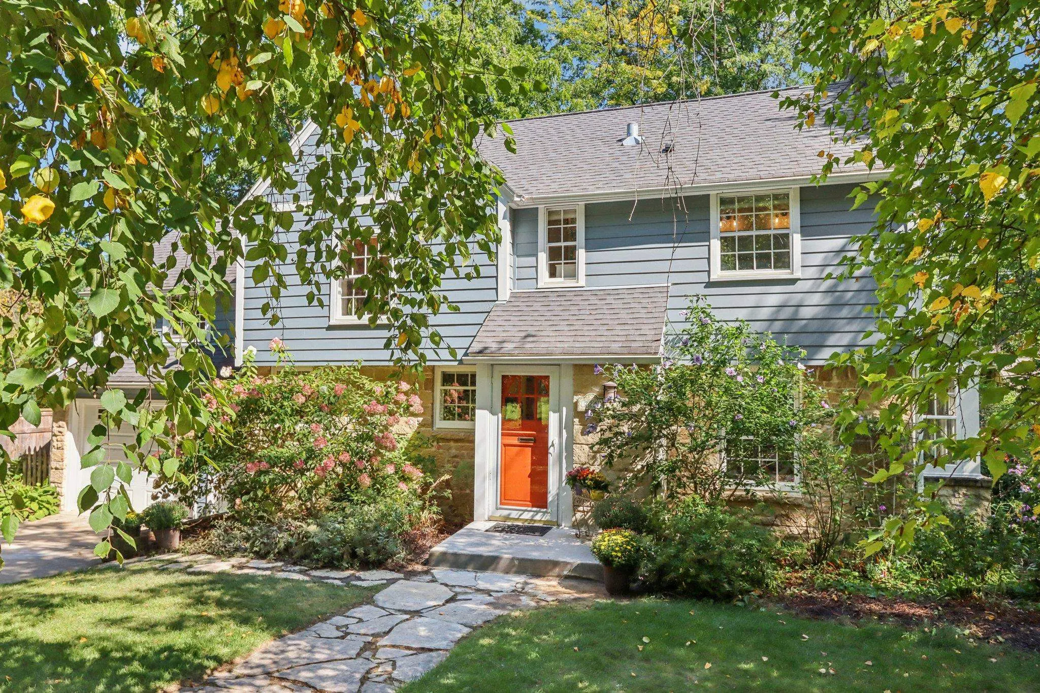 Photo of Listing #2008935