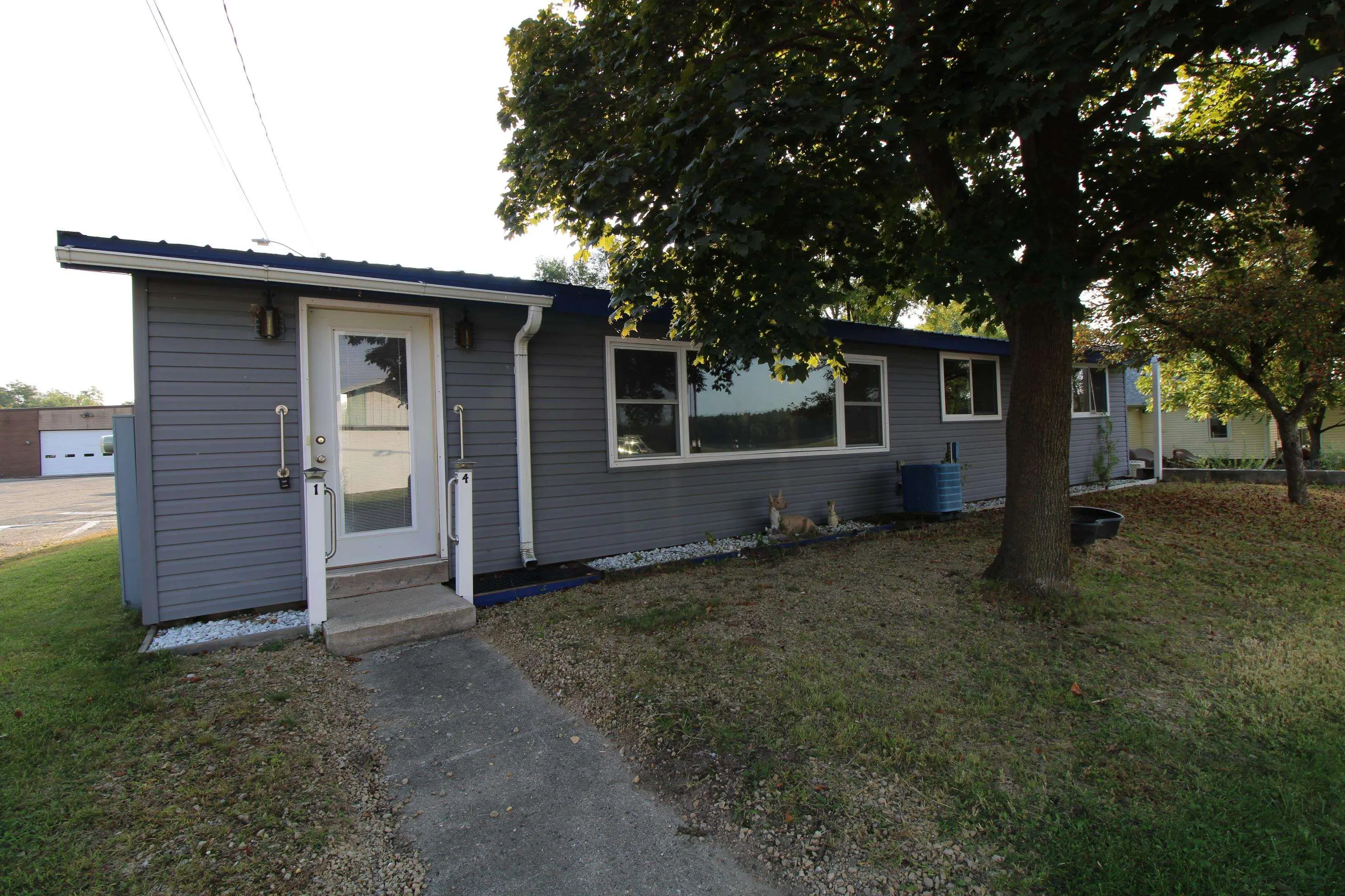 Photo of Listing #2008955