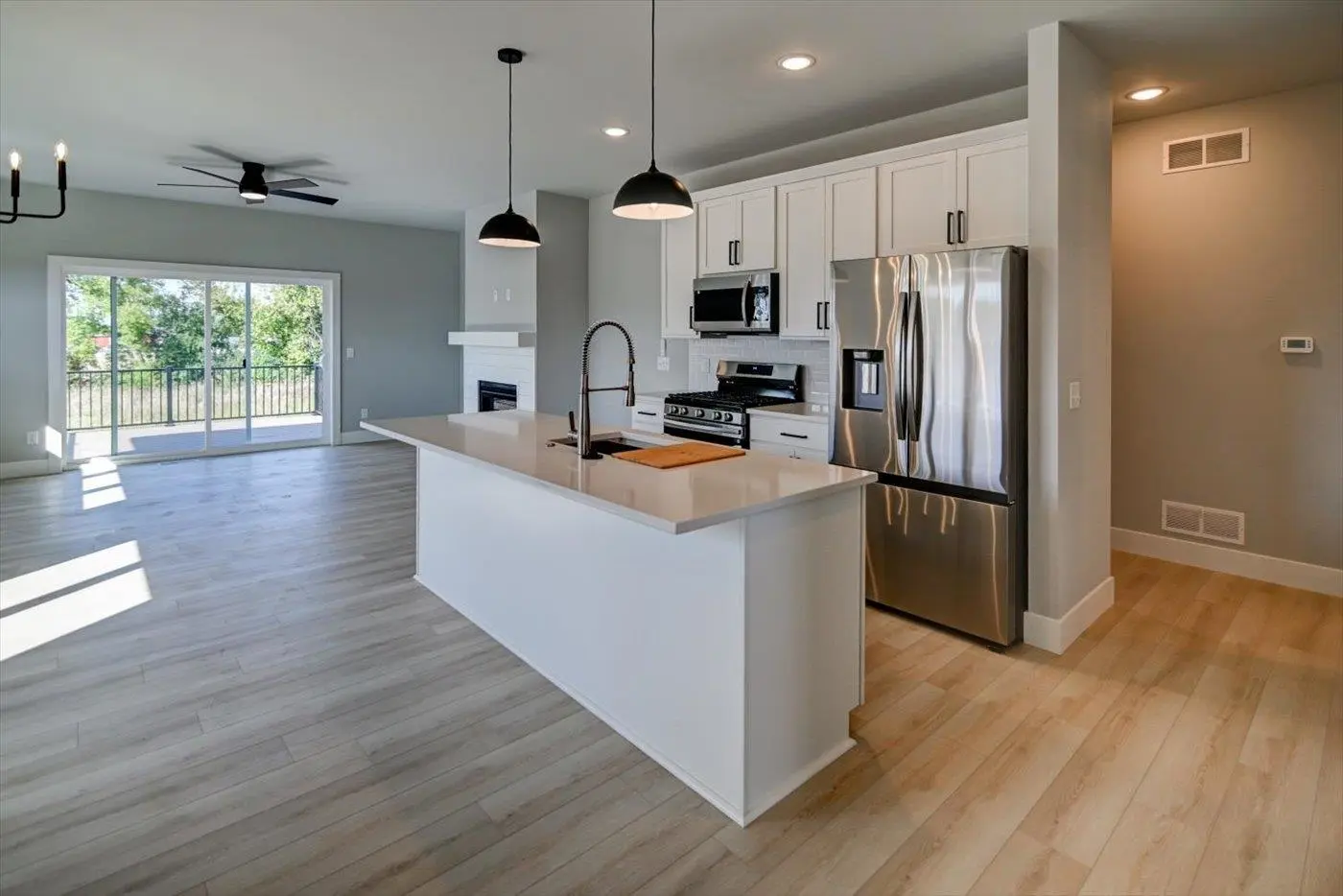 Photo of Listing #2008971