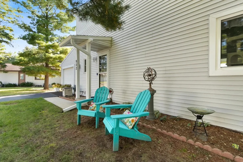 902 Saddle Ridge, Pacific