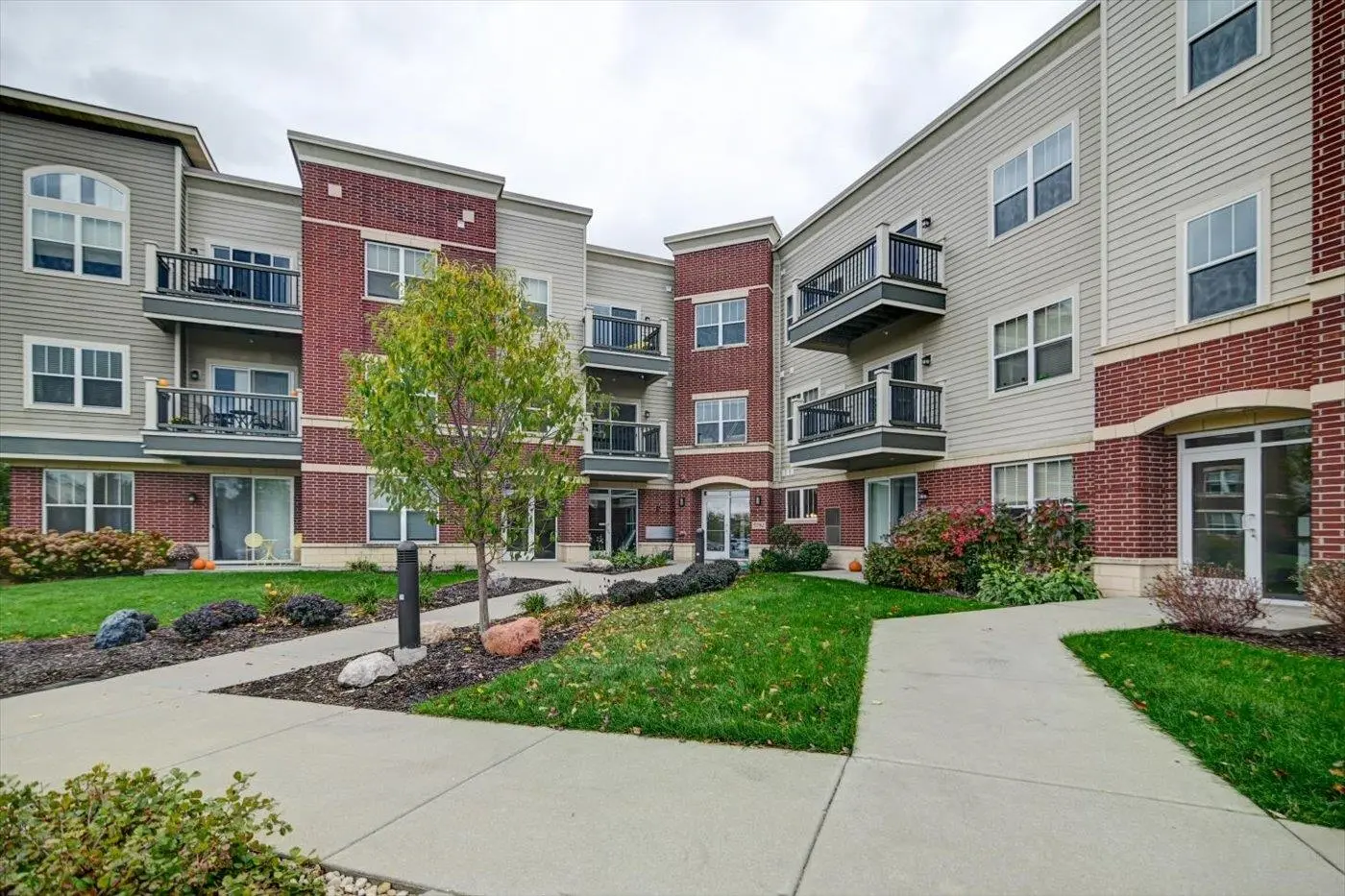 Photo of Listing #2009204