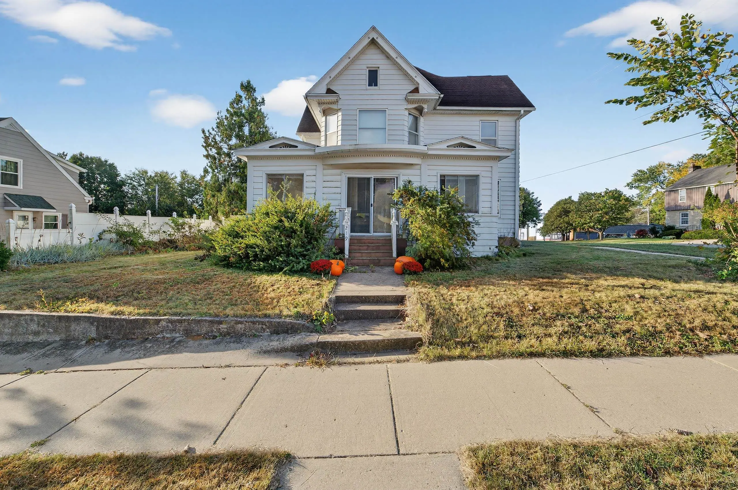 Photo of Listing #2009228