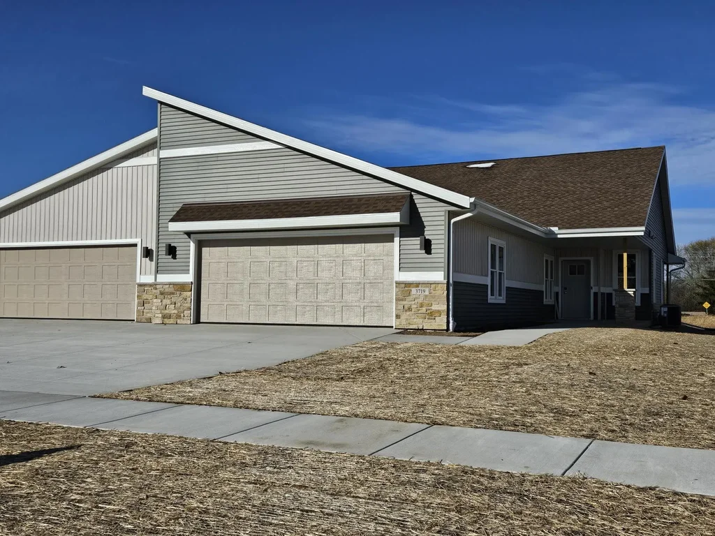 #33 - 3719 Newcastle Drive, Janesville
