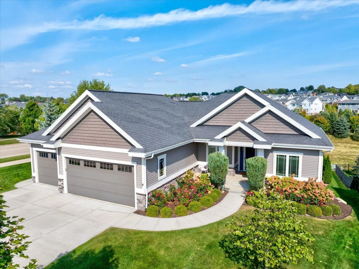 Photo of Listing #2009308