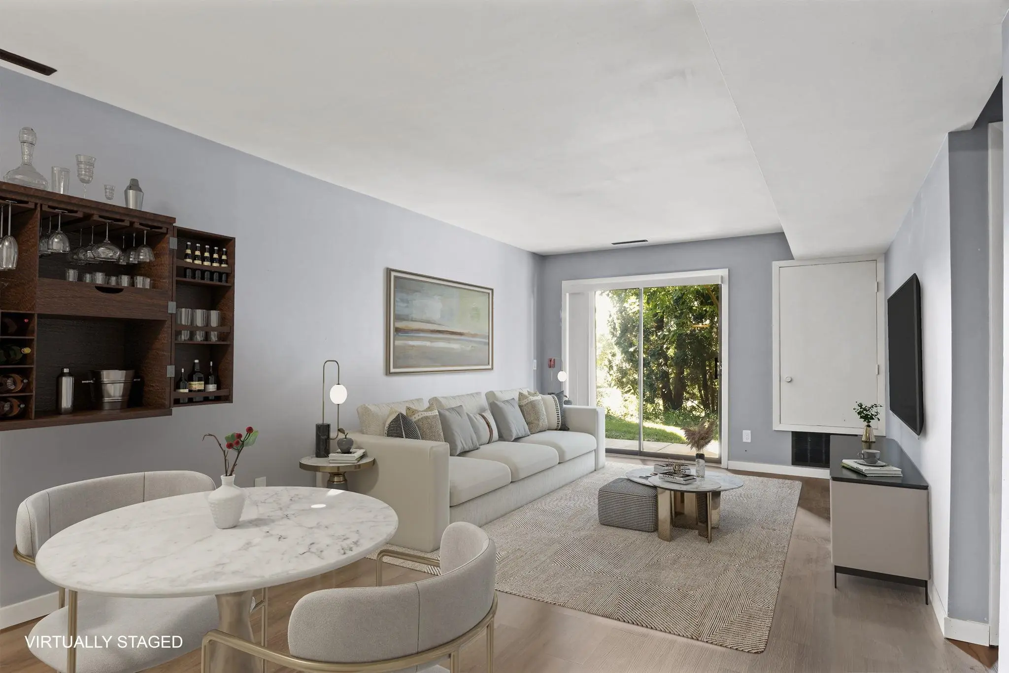 Photo of Listing #2009386