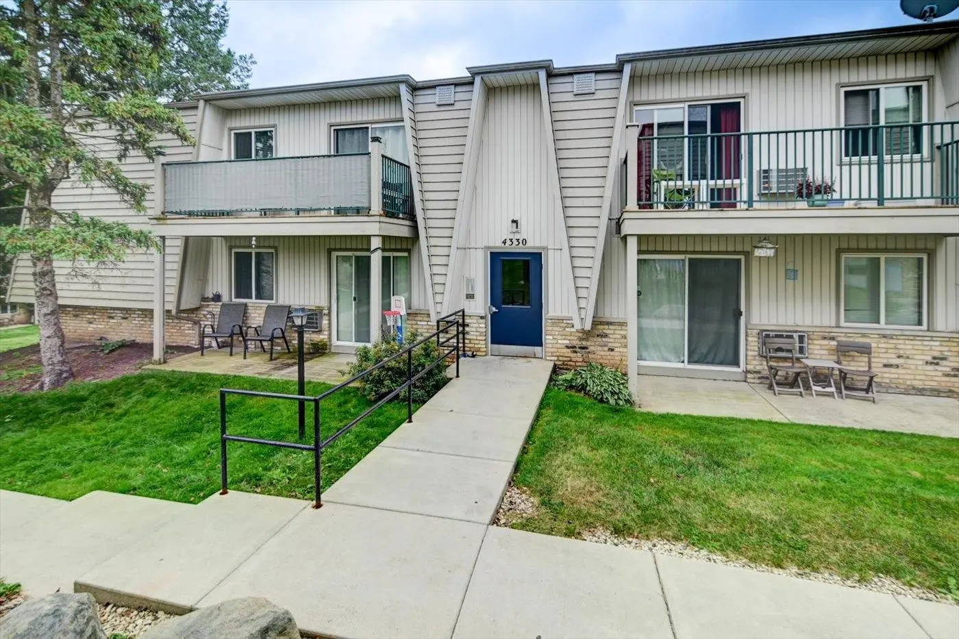 Photo of Listing #2009420