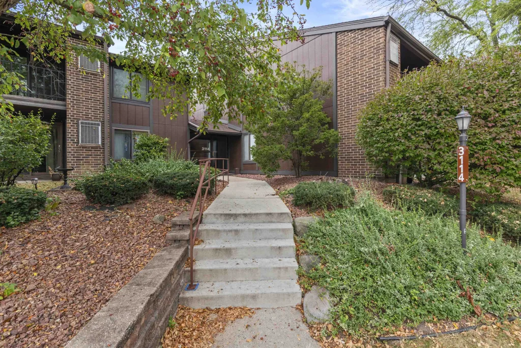 #3 - 3114 Creek View Drive, Middleton