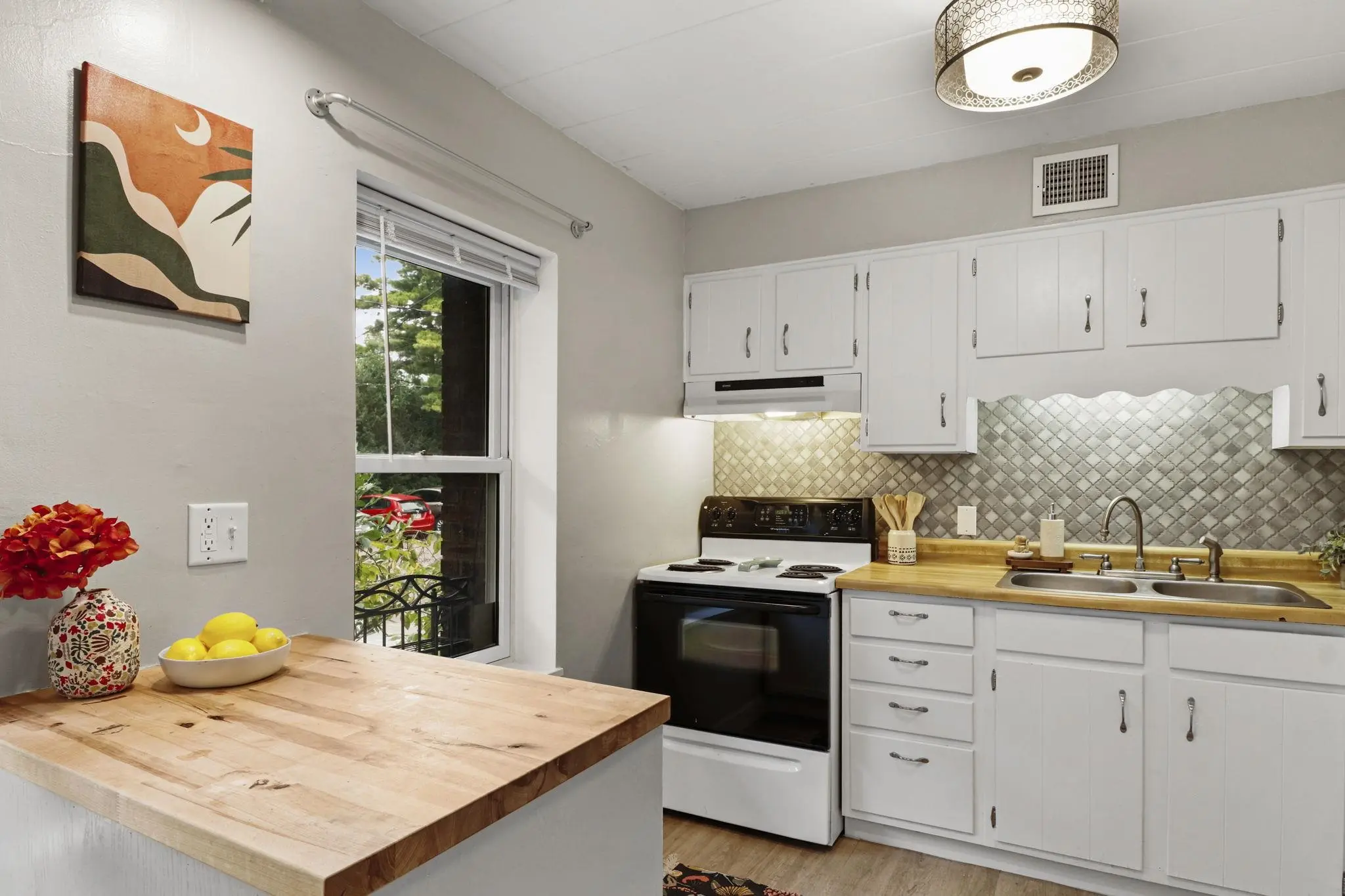 Photo of Listing #2009492