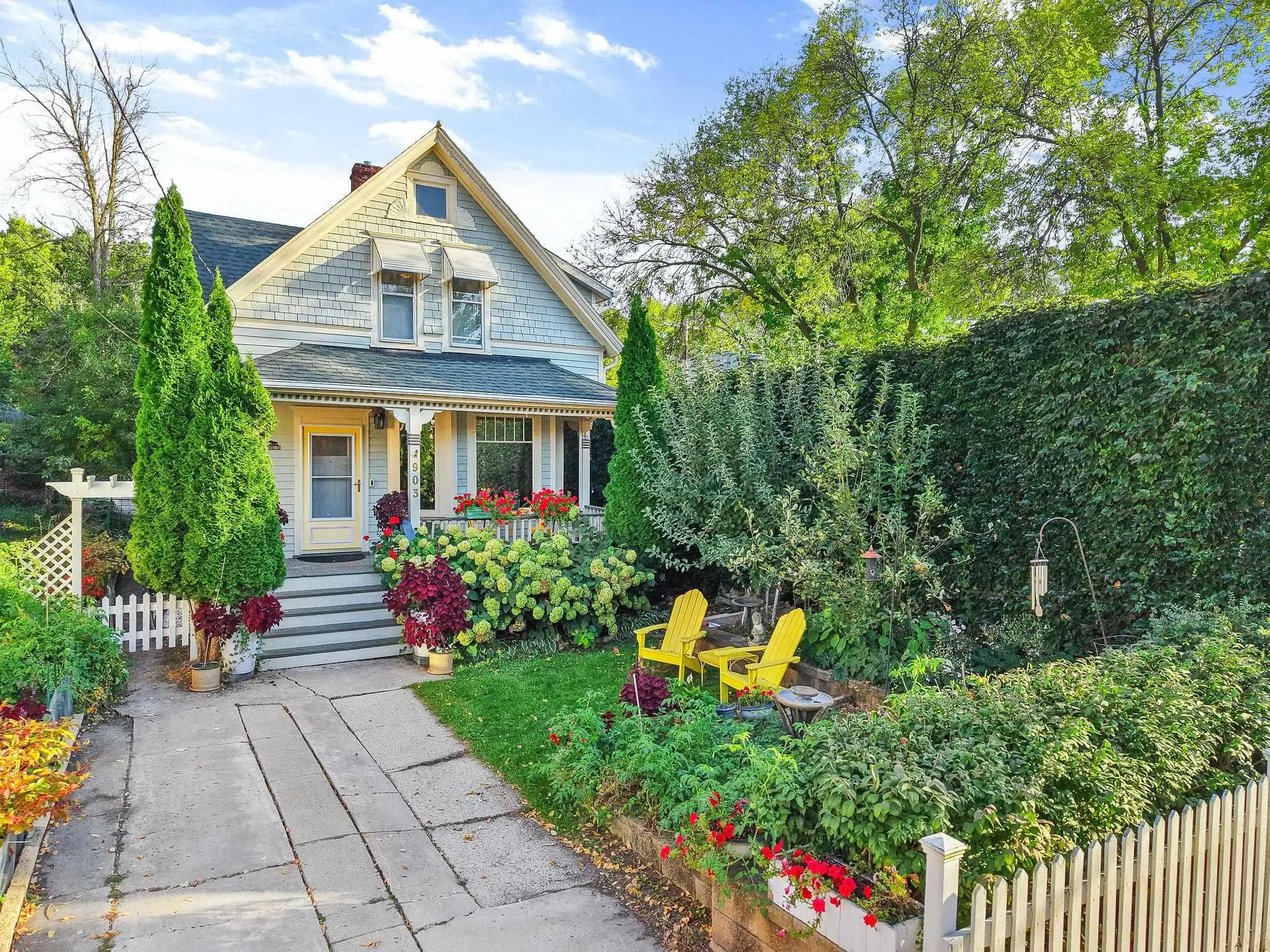 Photo of Listing #2009543